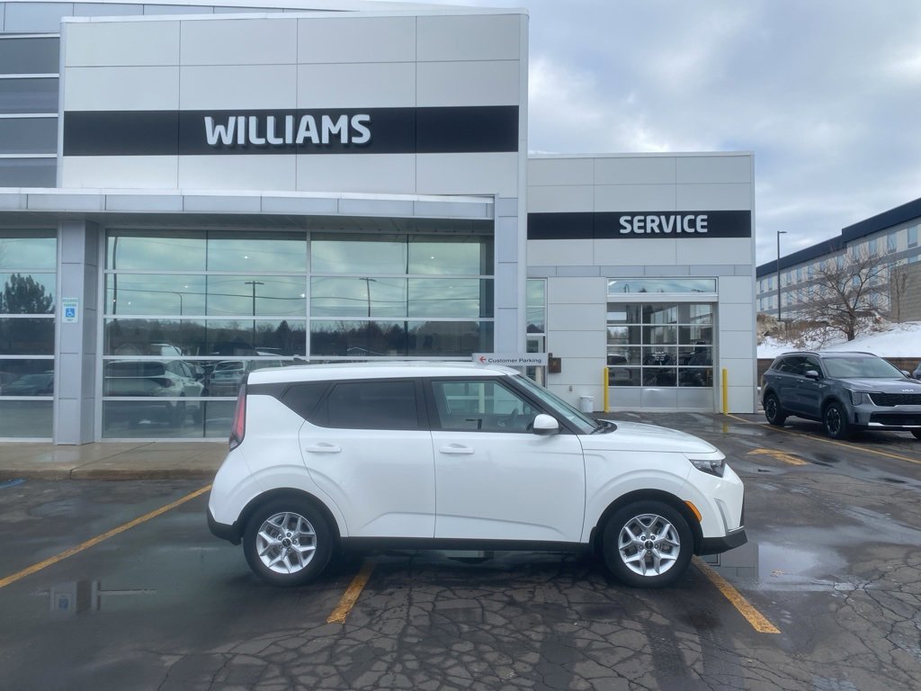 2024 Kia Soul LX