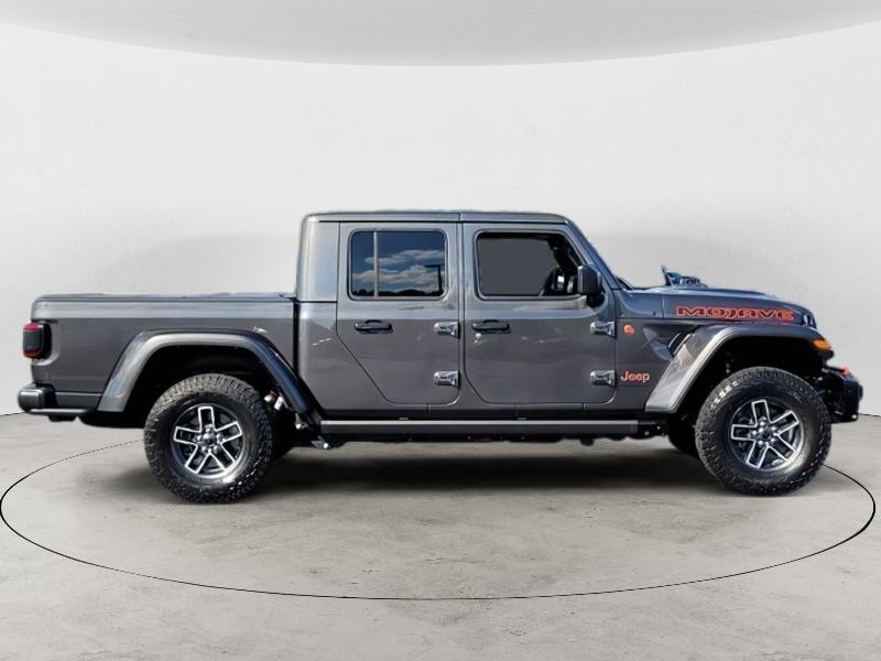 2024 Jeep Gladiator Mojave photo 2