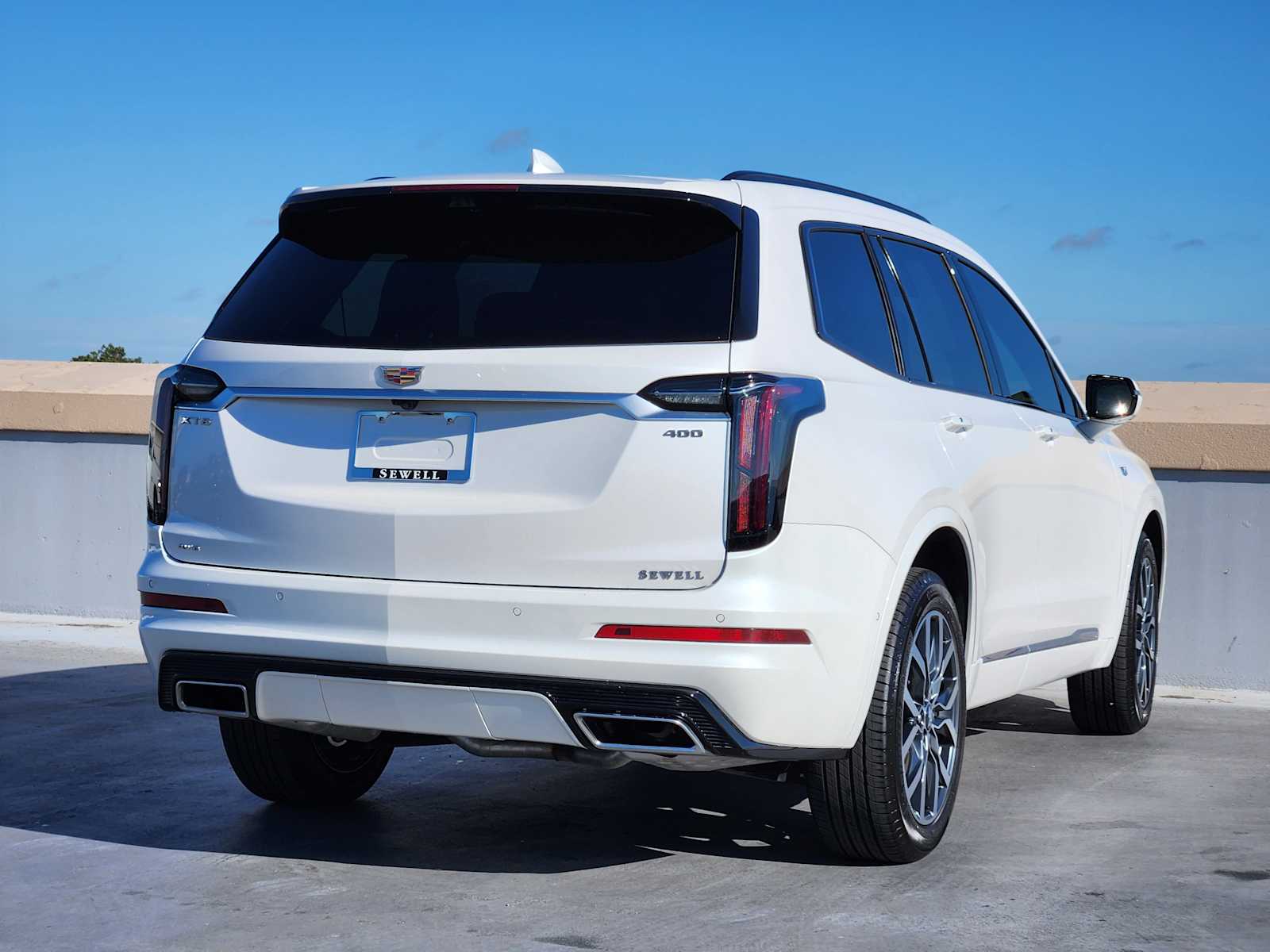 2025 Cadillac XT5 Sport photo 4