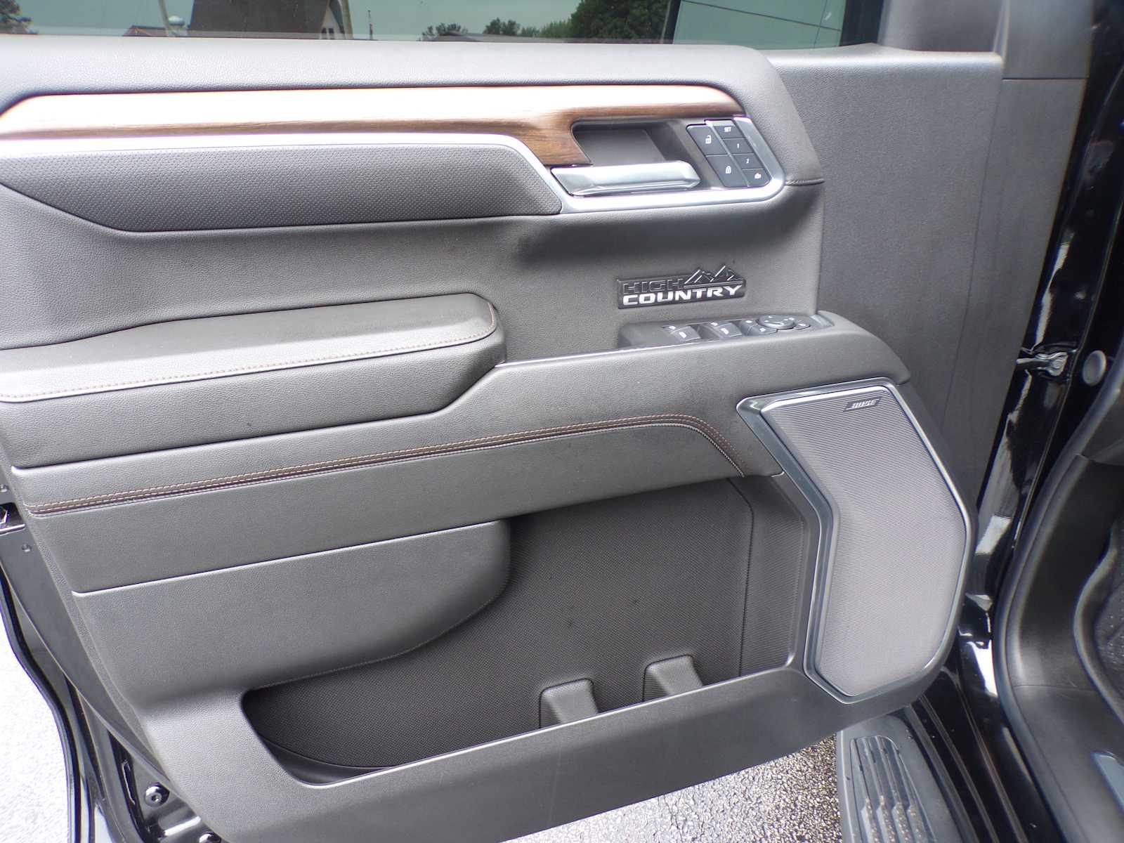 2024 Chevrolet Silverado 1500 High Country photo 10