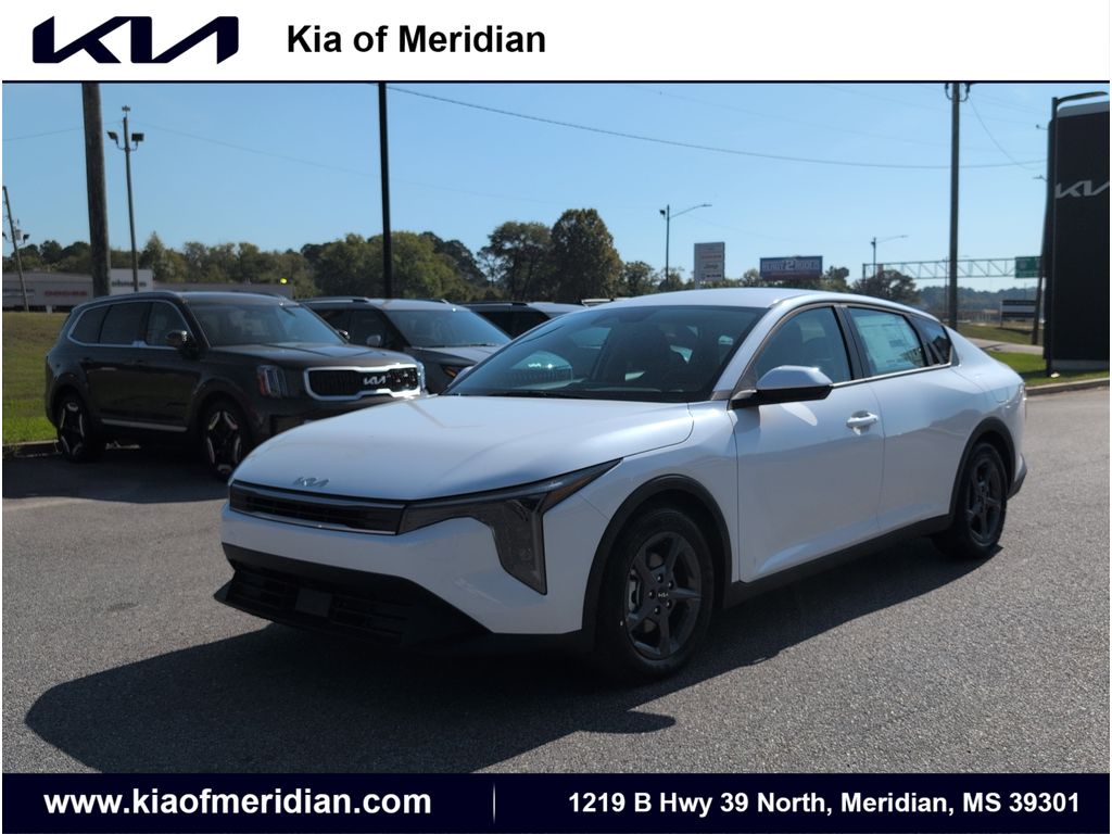 2025 Kia K4 LXS