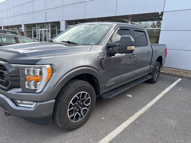 2021 Ford F-150 XLT's photo