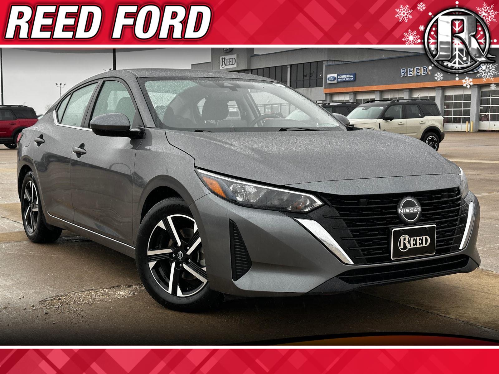 2024 Nissan Sentra SV's photo