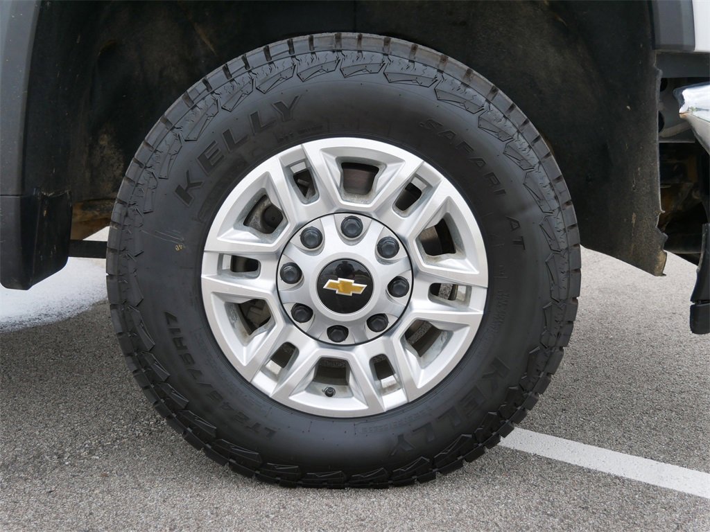 2024 Chevrolet Silverado 2500HD LT photo 8