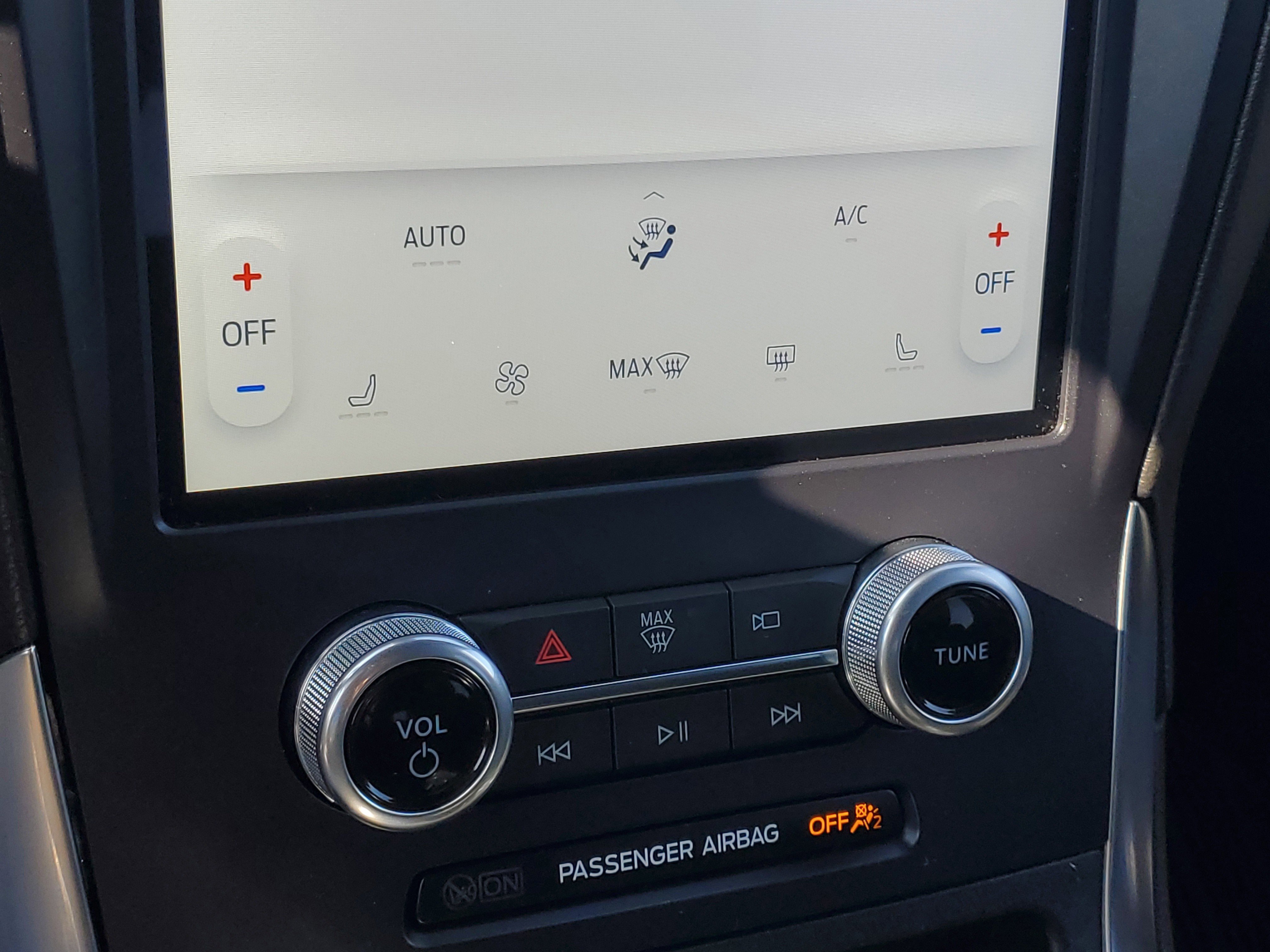 2022 Ford Edge ST photo 7