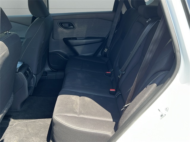 2023 Nissan Rogue S photo 25