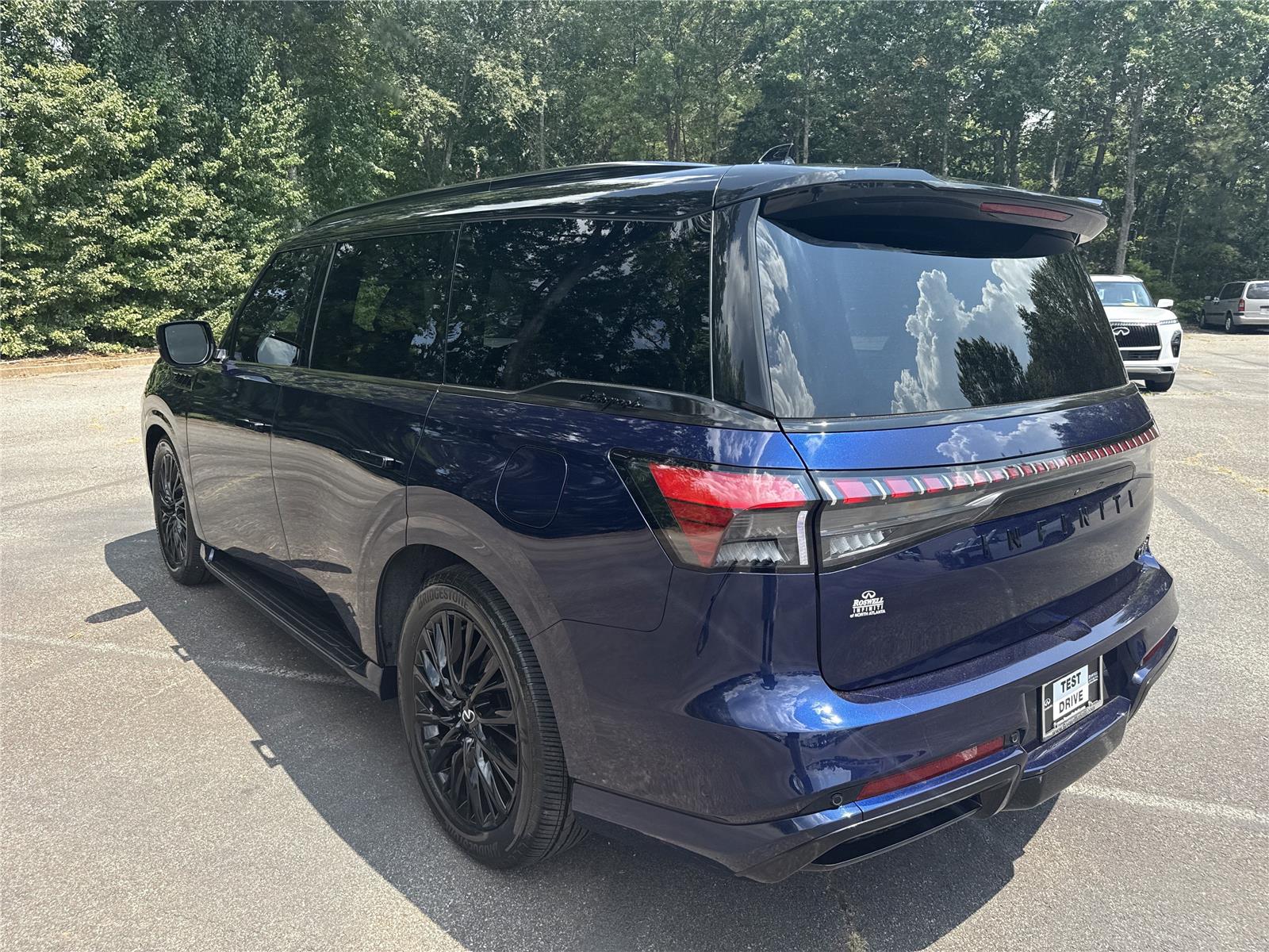 2025 Infiniti QX80 photo 26