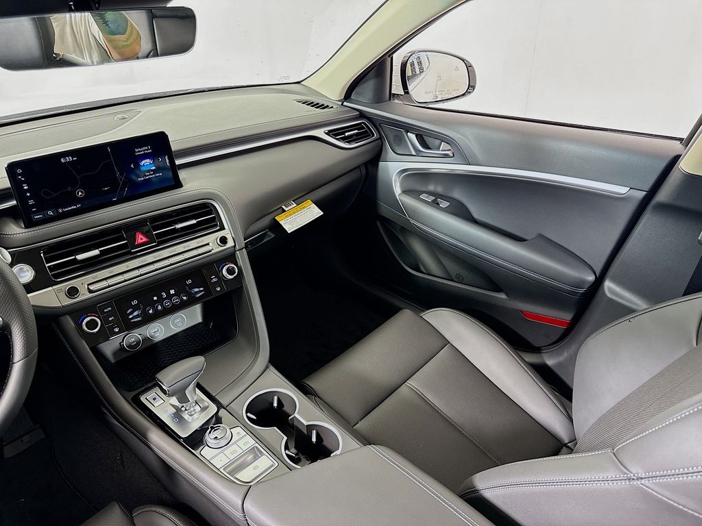 2026 Genesis G70 2.5T AWD photo 22