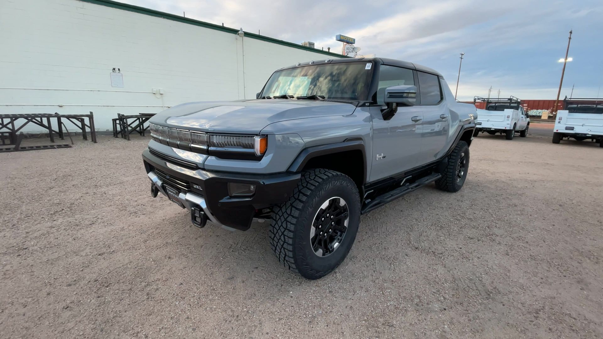 2025 Gmc Hummer EV Pickup photo 28