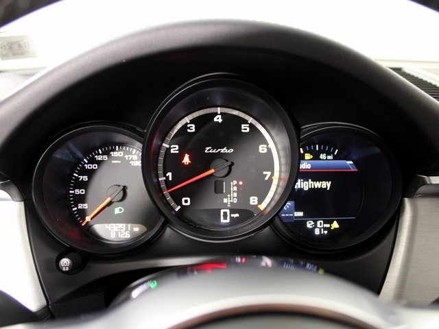 2020 Porsche Macan Turbo photo 14