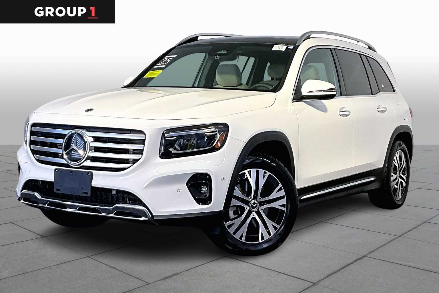 2025 Mercedes-Benz GLB Base's photo