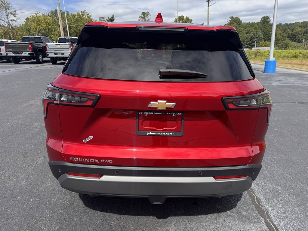 2025 Chevrolet Equinox LT photo 12