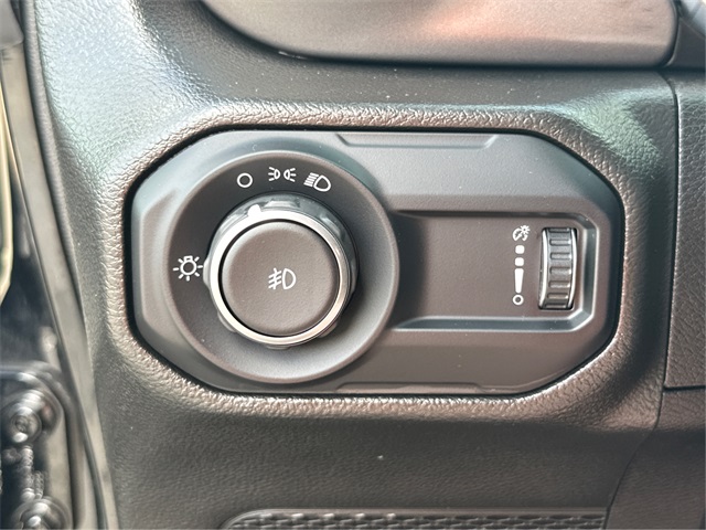 2023 Jeep Wrangler Willys photo 22