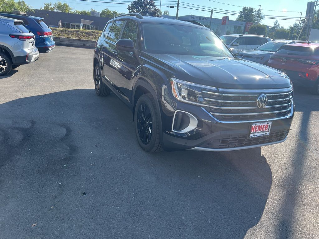 2026 Volkswagen Atlas SE Technology photo 3