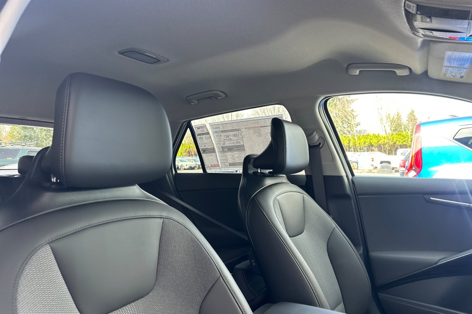 2025 Kia Niro EX photo 13