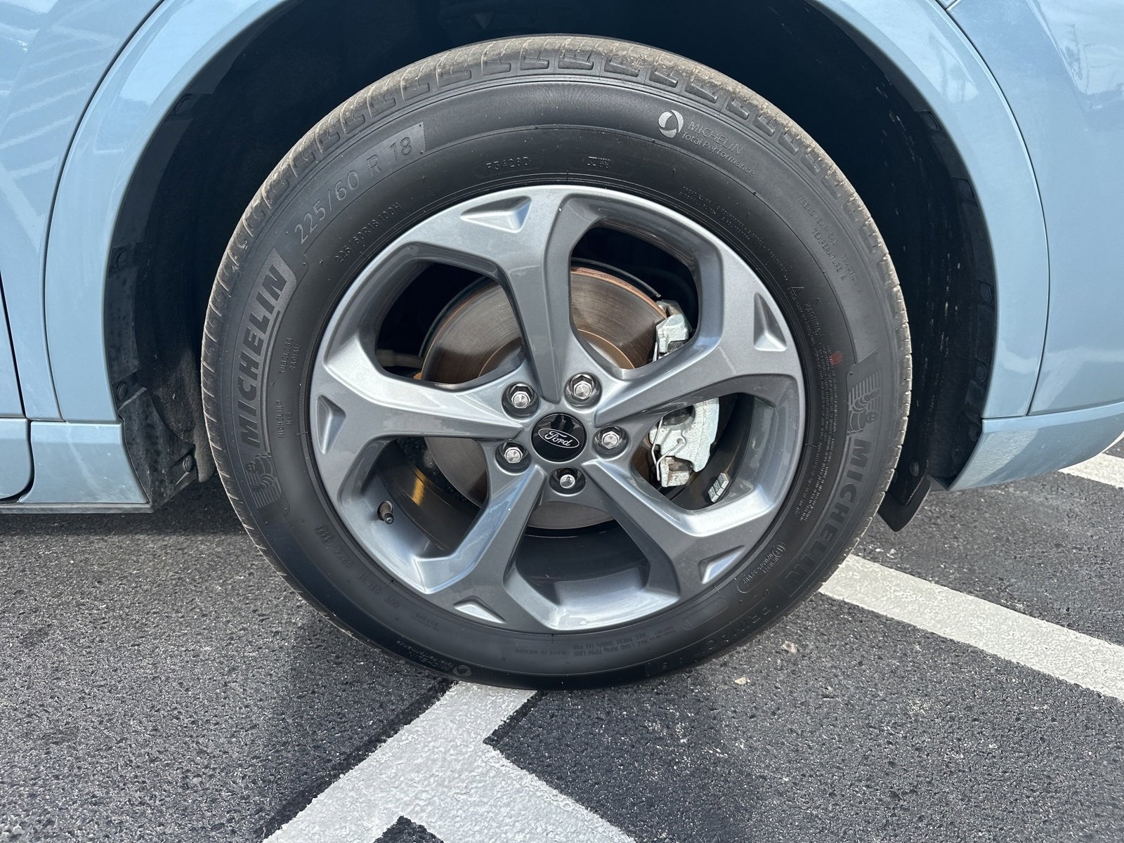 2023 Ford Escape ST-Line photo 2