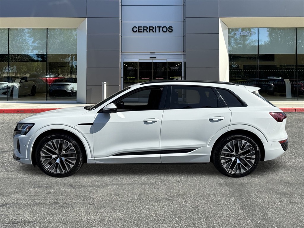 2024 Audi Q8 E-tron Premium Plus photo 8