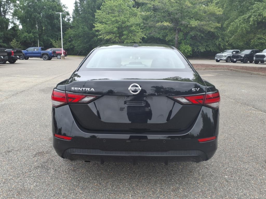2023 Nissan Sentra SV photo 7