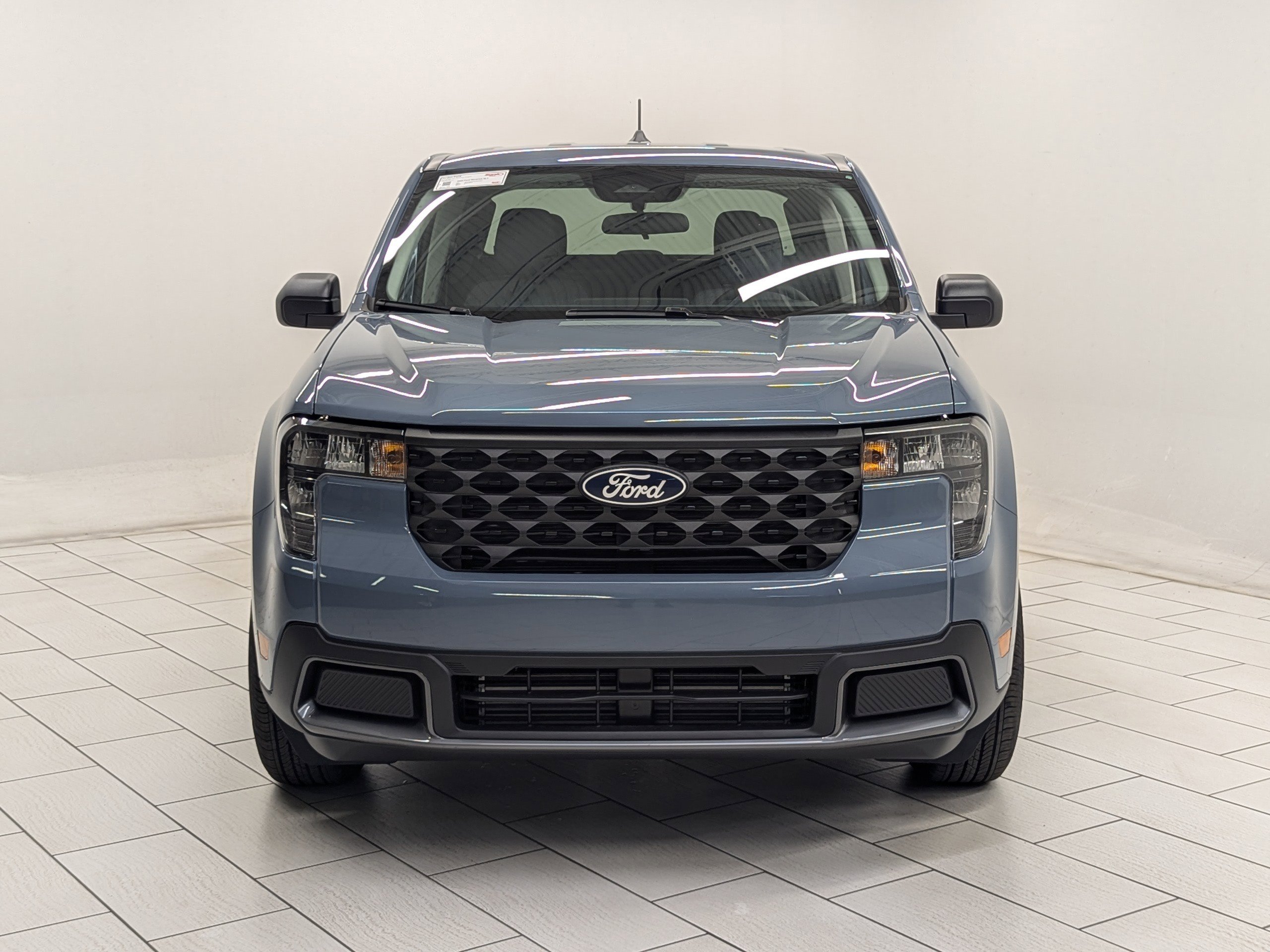 2025 Ford Maverick XLT photo 2