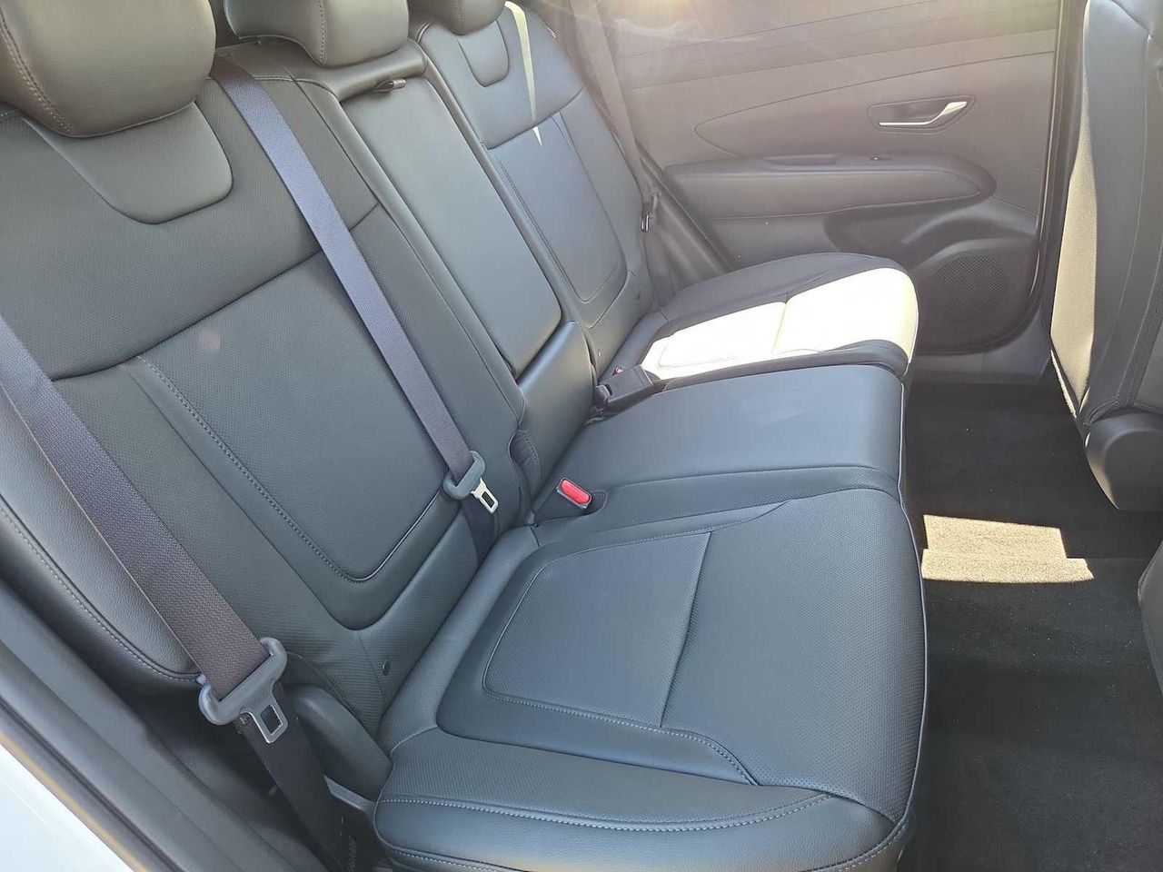2025 Hyundai Tucson SEL Convenience photo 17