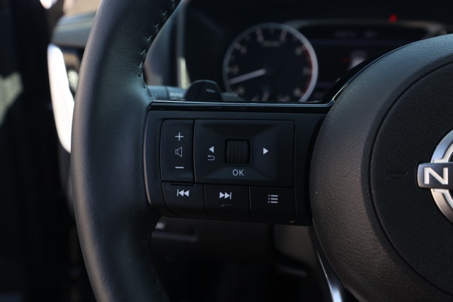 2023 Nissan Rogue SL photo 22