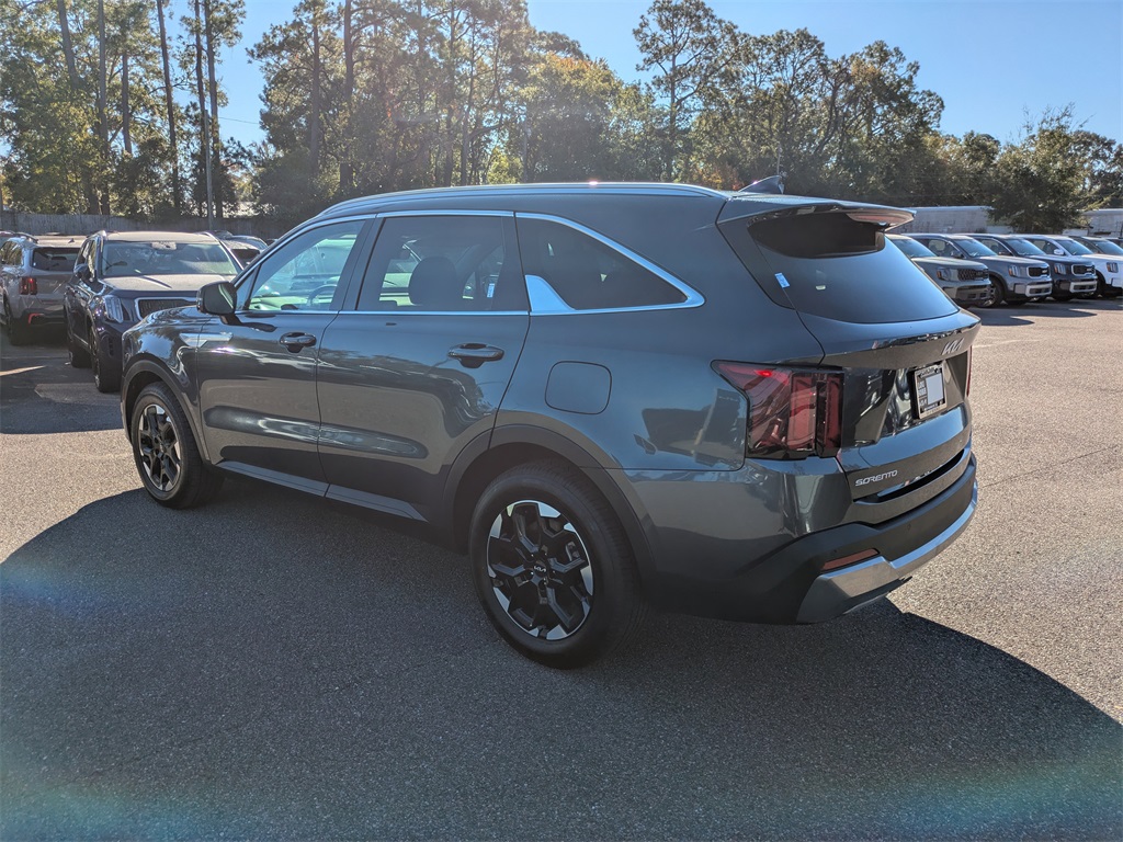 2024 Kia Sorento S photo 4
