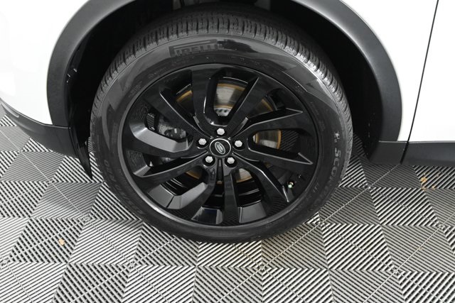 2022 Land Rover Discovery Sport SE photo 27