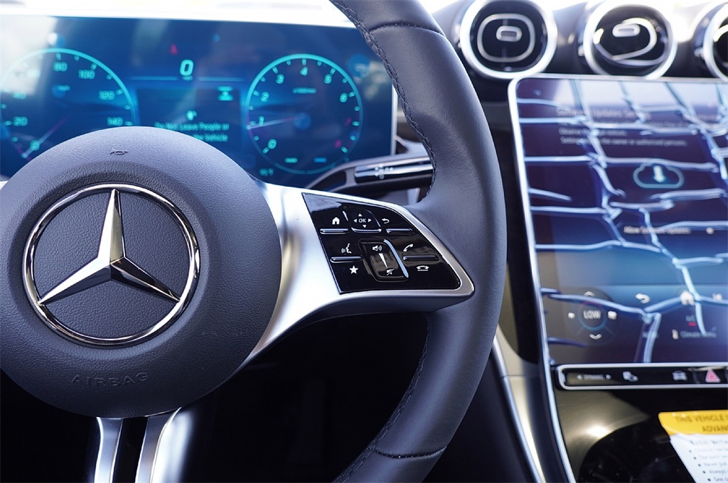 2026 Mercedes Benz GLC 300 photo 19