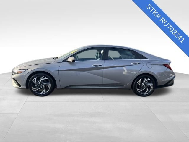 2024 Hyundai Elantra Limited photo 4
