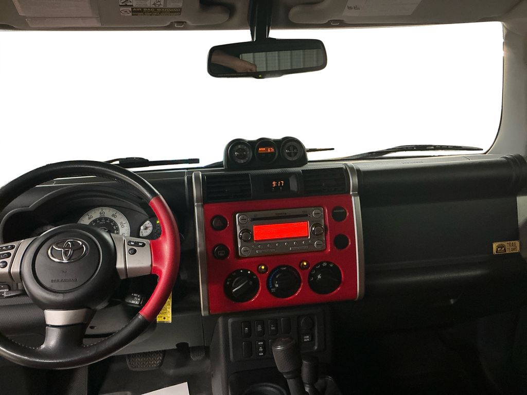 2012 Toyota FJ Cruiser Base photo 9