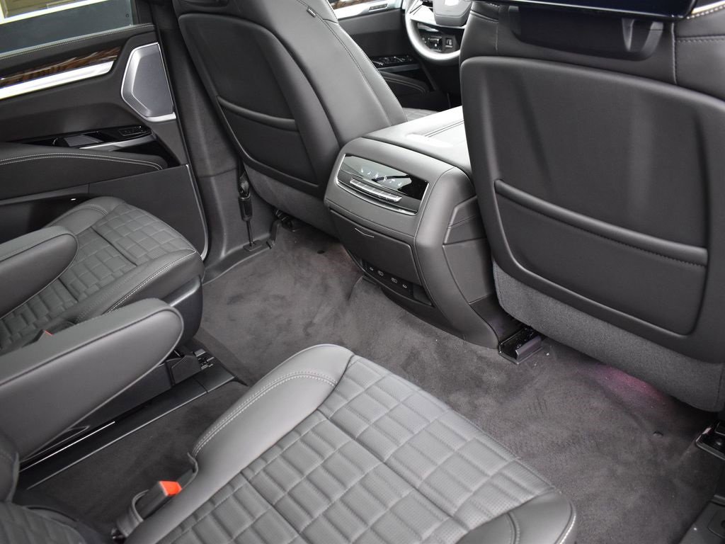 2025 Cadillac Escalade Sport Platinum photo 38