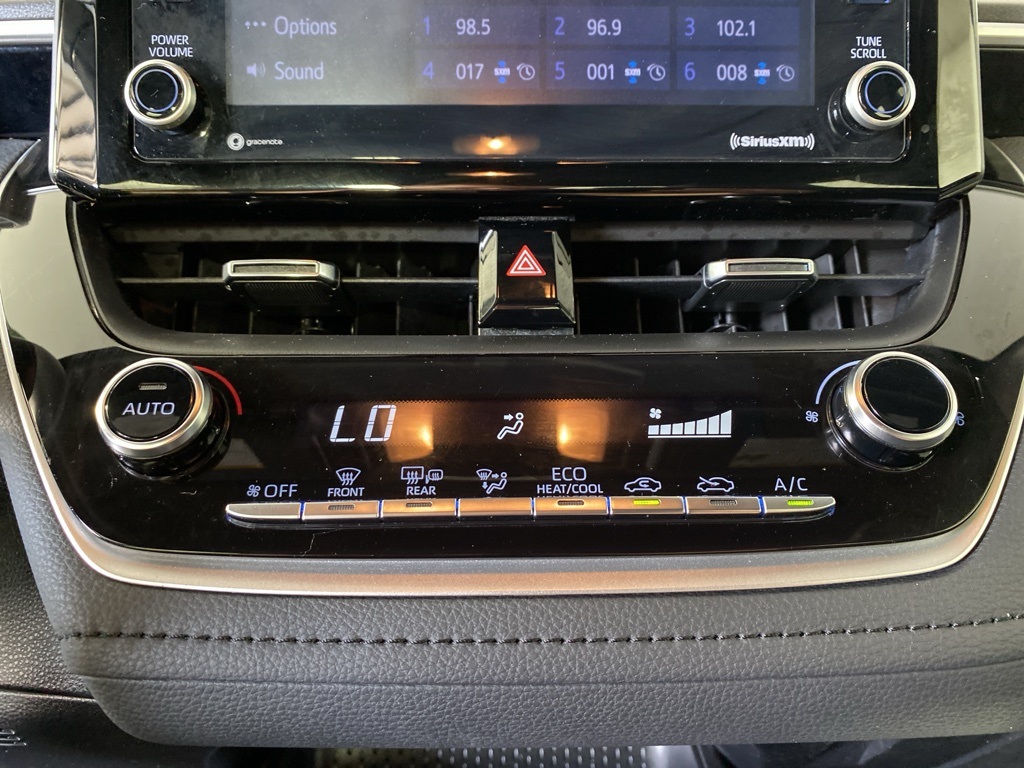 2022 Toyota Corolla SE photo 16