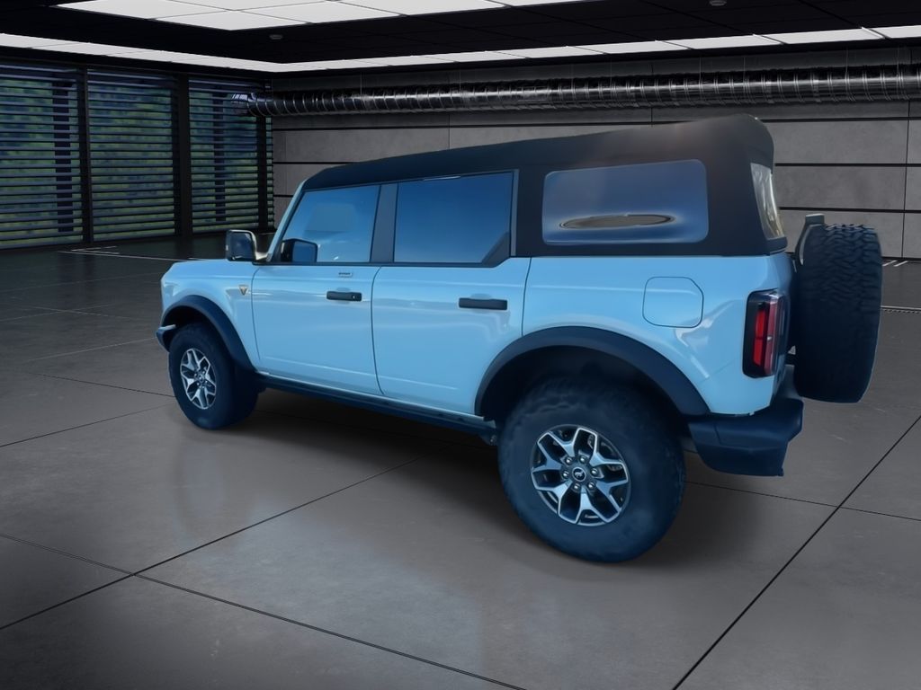 2023 Ford Bronco Badlands photo 3