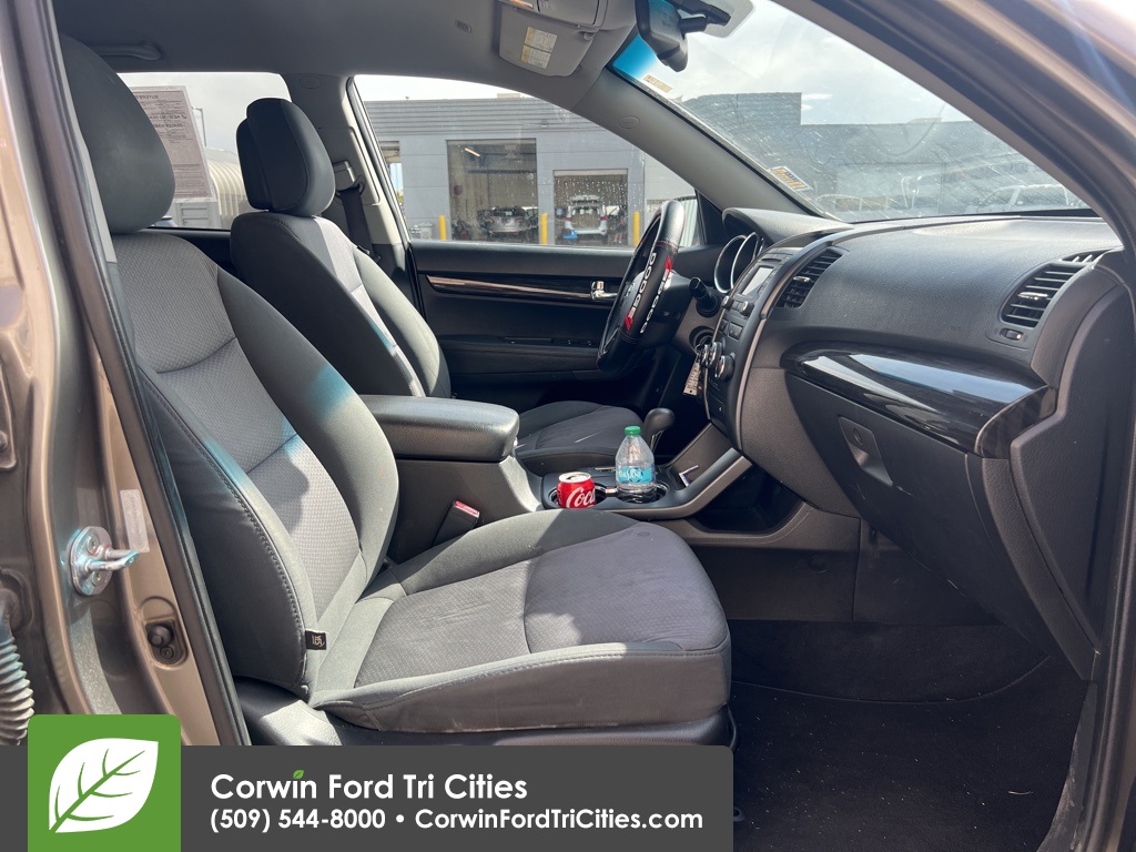 2013 Kia Sorento LX photo 6