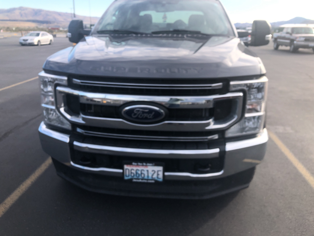 2021 Ford F-250 XLT photo 2