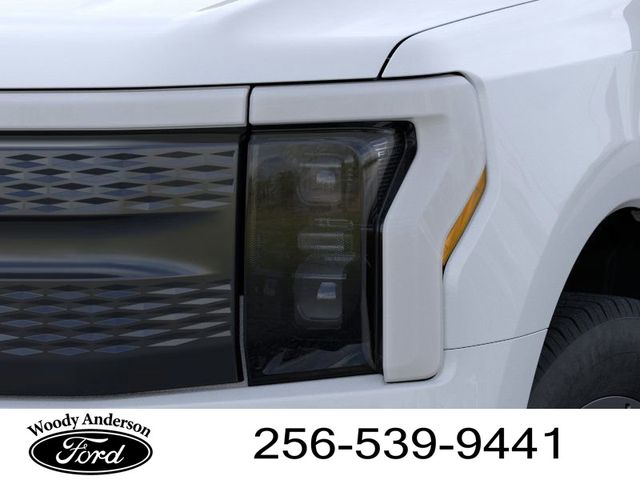2025 Ford F-150 Lightning photo 17