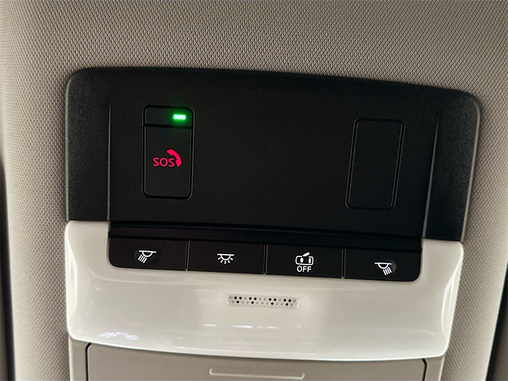 2023 Nissan Rogue SV photo 32
