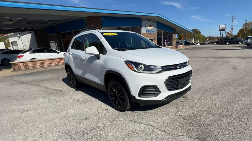 Used 2022 Chevrolet Trax LT with VIN KL7CJPSM5NB534686 for sale in Brazil, IN