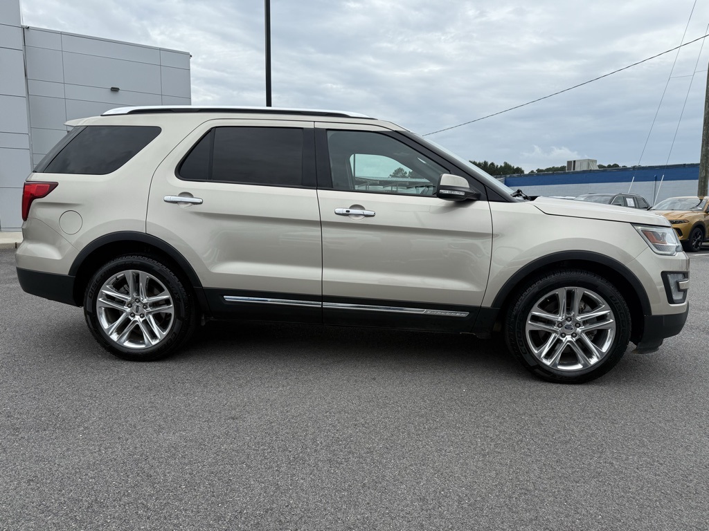 2017 Ford Explorer Limited photo 2