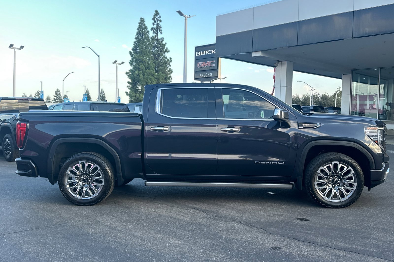 2023 Gmc Sierra Denali Ultimate photo 3