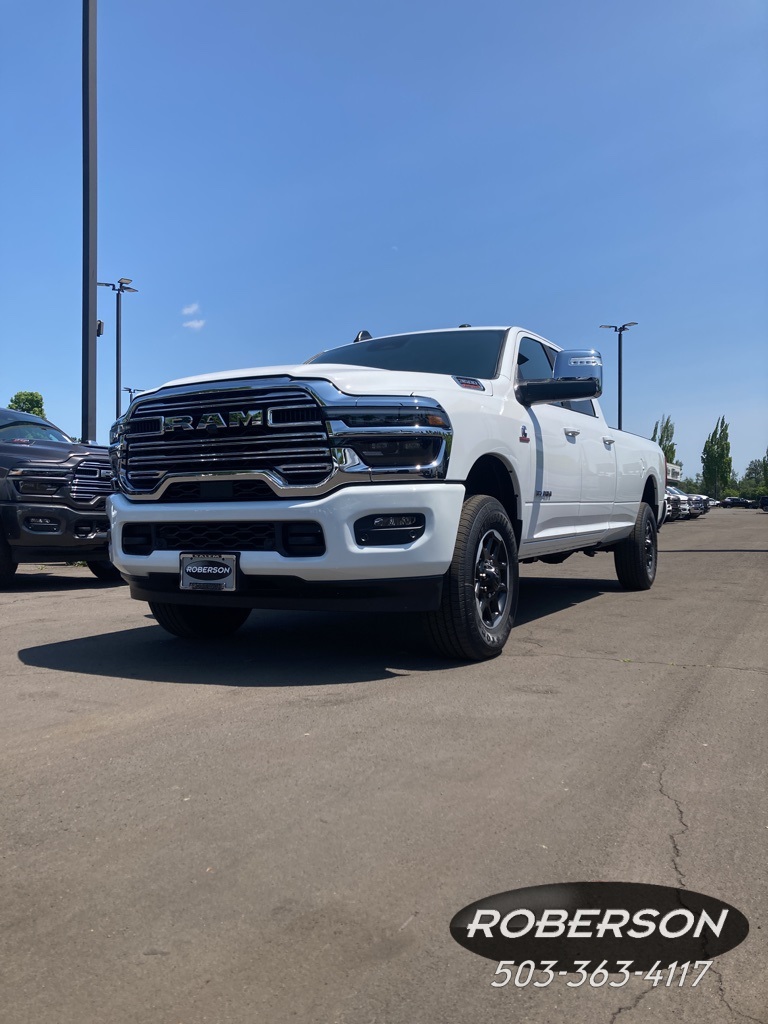 2025 RAM Ram 3500 Pickup Laramie's photo