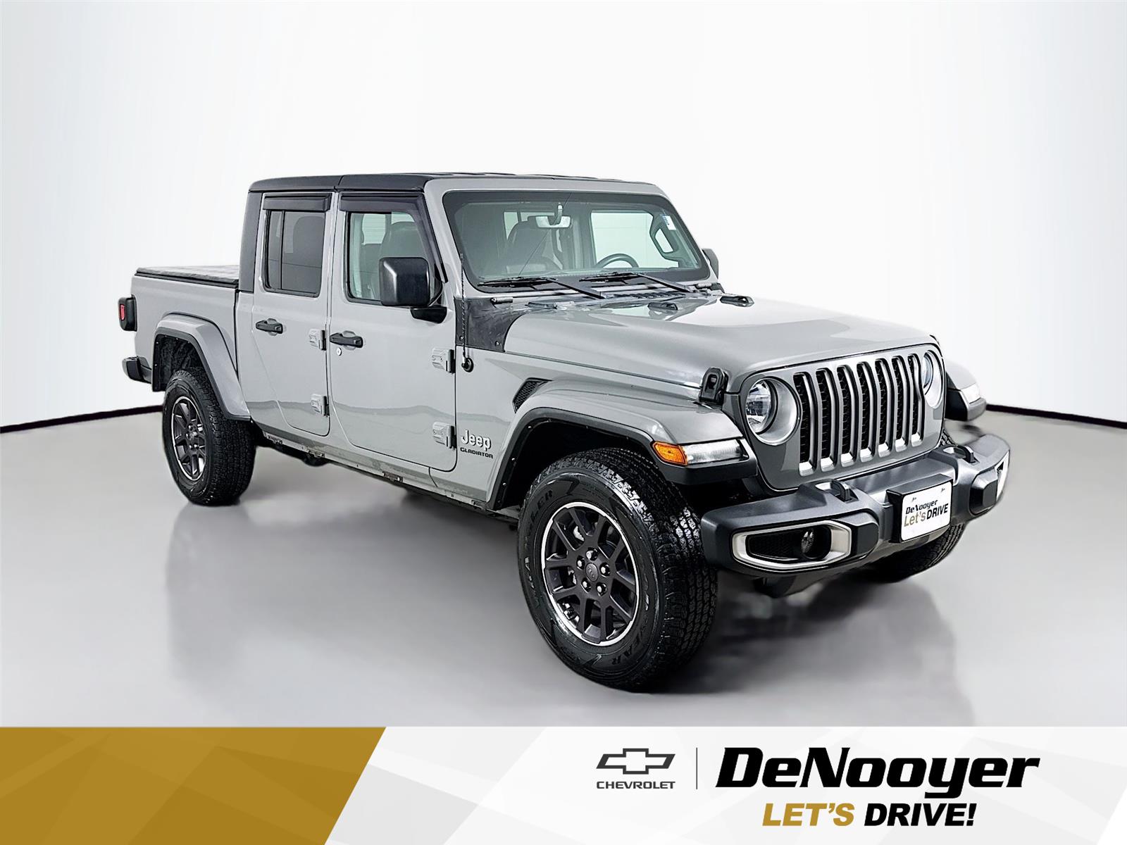 2021 Jeep Gladiator Overland's photo