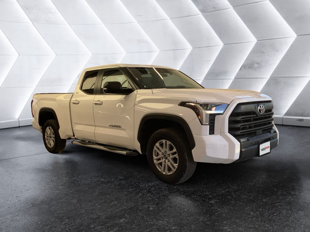 2024 Toyota Tundra SR5's photo