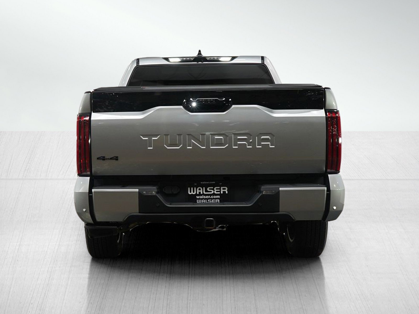 2023 Toyota Tundra Platinum CrewMax photo 3