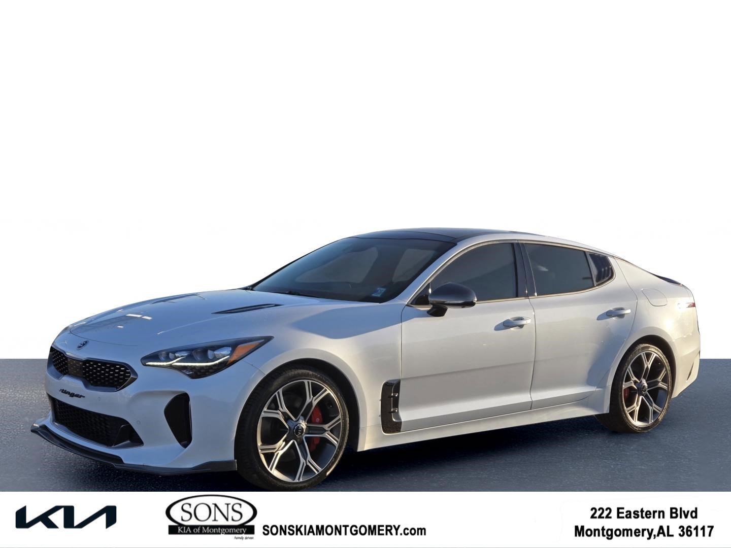 2021 Kia Stinger GT2's photo