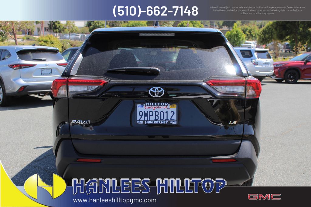 2024 Toyota RAV4 LE photo 4