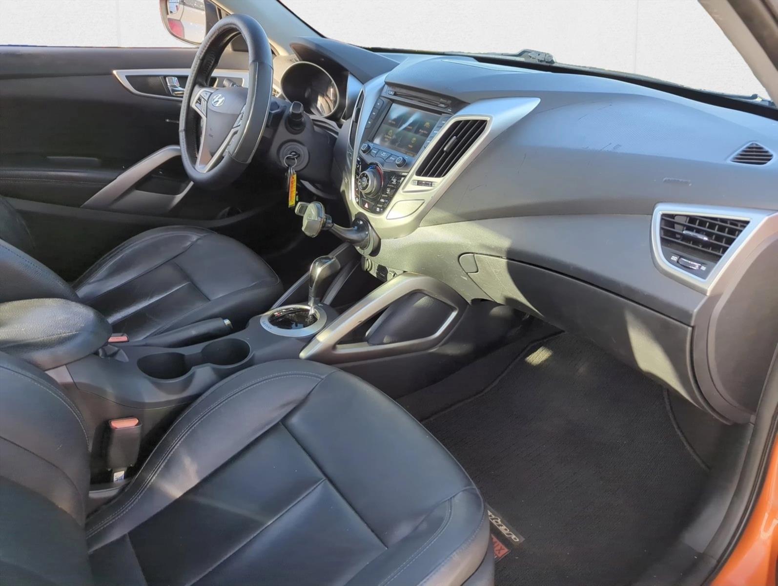 2015 Hyundai Veloster RE:FLEX Edition photo 23