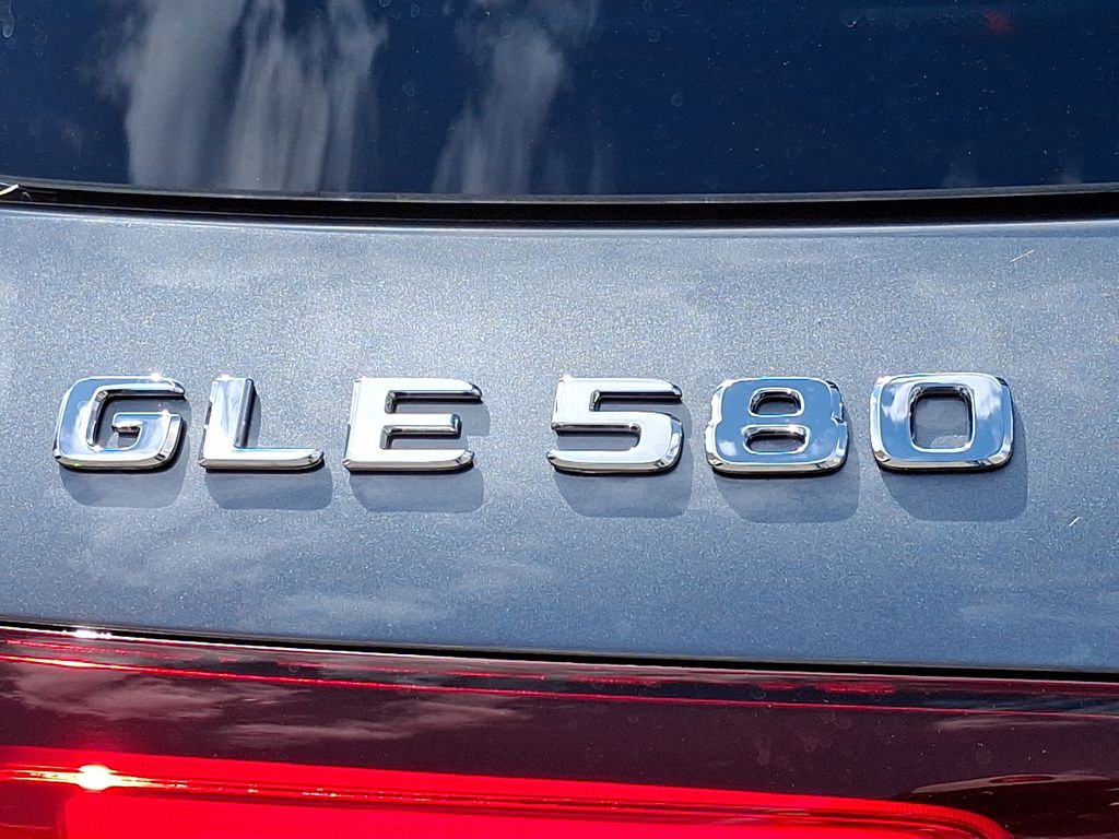2025 Mercedes Benz GLE 580 4MATIC photo 18