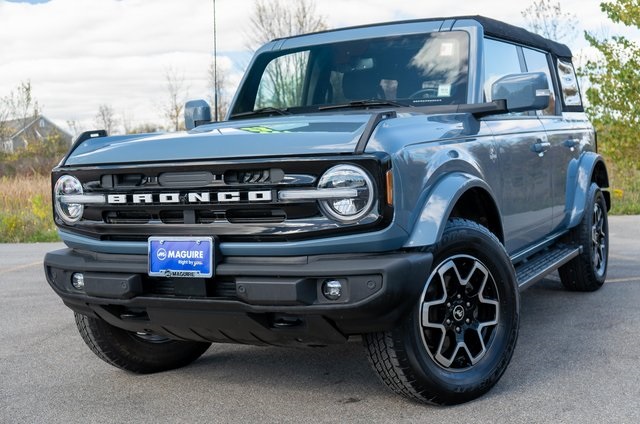 2023 Ford Bronco 4-Door Outer Banks's photo