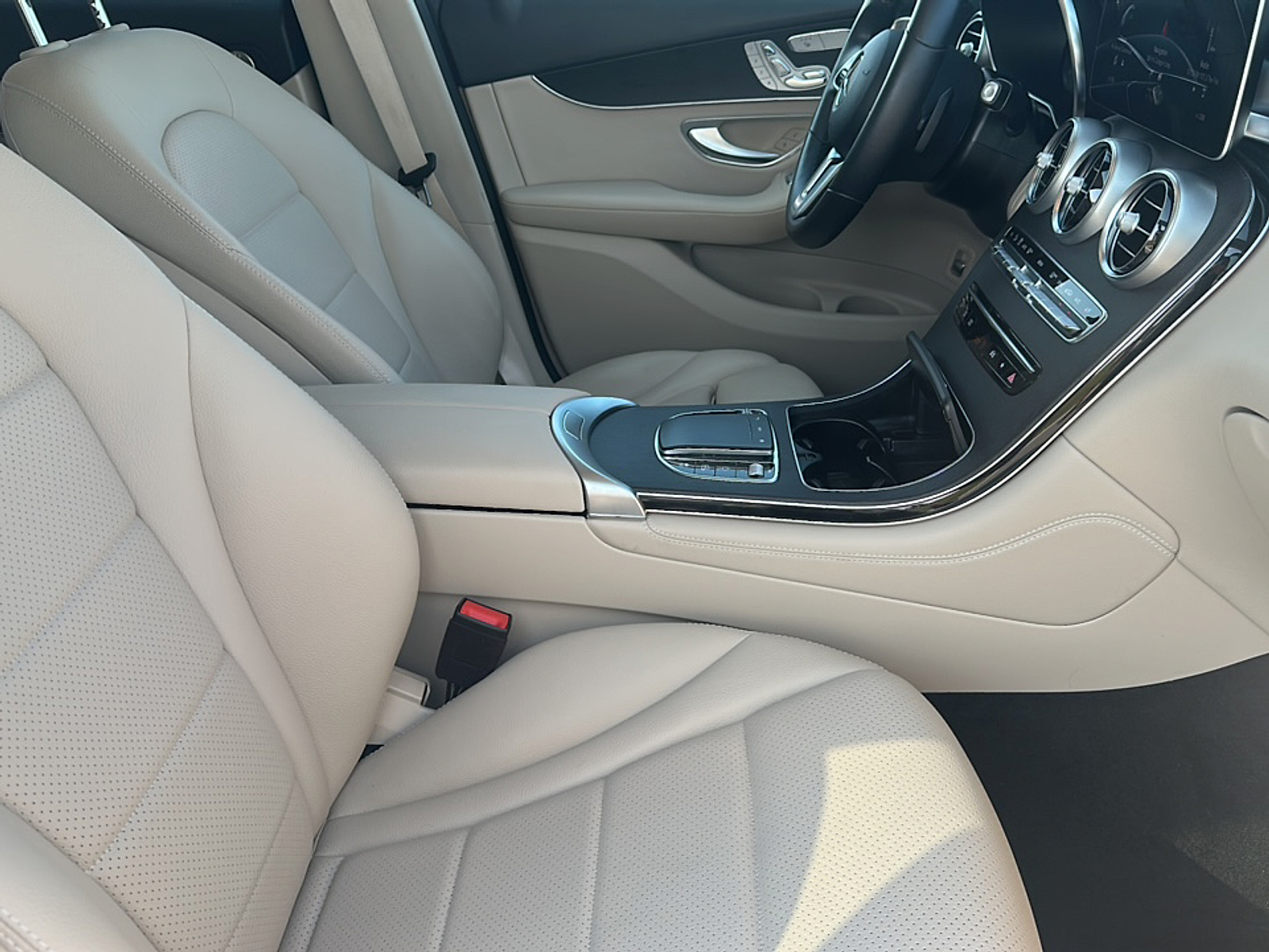 2021 Mercedes Benz GLC 300 4MATIC Coupe photo 16